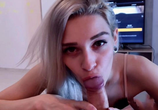 Домашний минет и мини анал с сексуальной подругой от первого лица