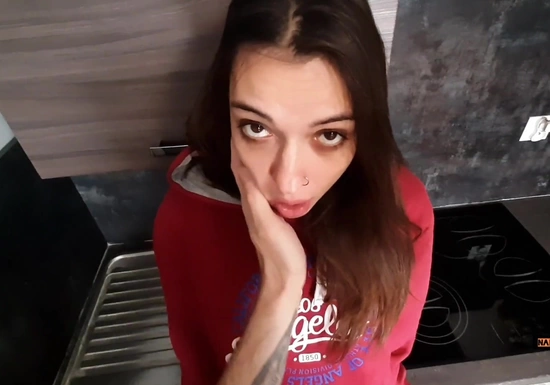 Отвлёк соседку от мойки ради её любимого сладкого и жесткого секса