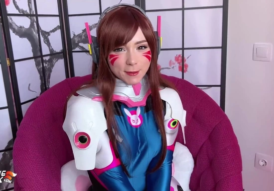 Рыжая милашка как всегда возбуждает - в любом виде...