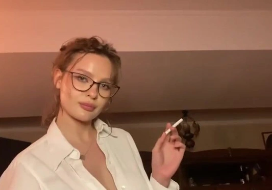 Алина Викторовна захотела мой член и это не шутка