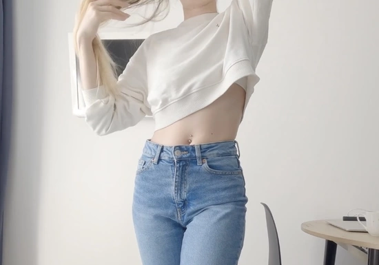 Сводная сестра соблазнила брата на утренний секс