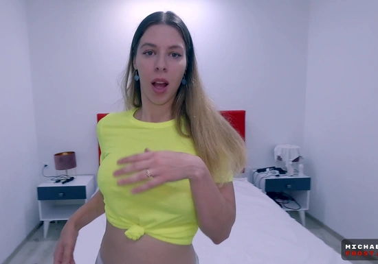 Русская с большой попой берет в рот после анала