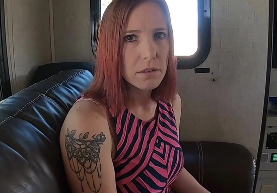 Мачеха помогла пасынку получить оргазм