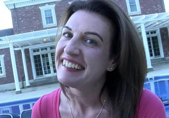 Уютный, вечерний, летний секс со зрелой мамкой