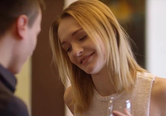 Выпила вина и сразу захотела секса