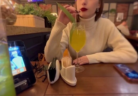 Замужняя дама расплатилась за ужин сексом