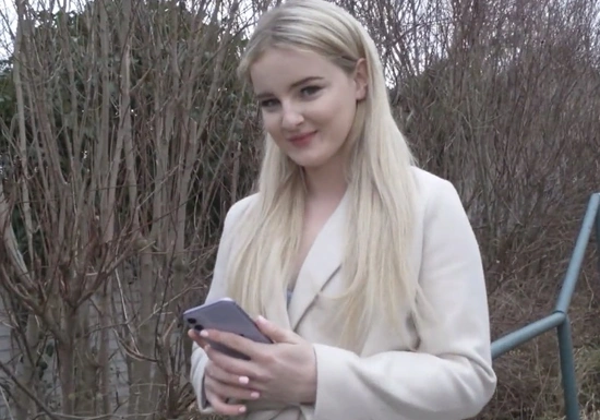 Пикап и секс от первого лица с молодой блондинкой